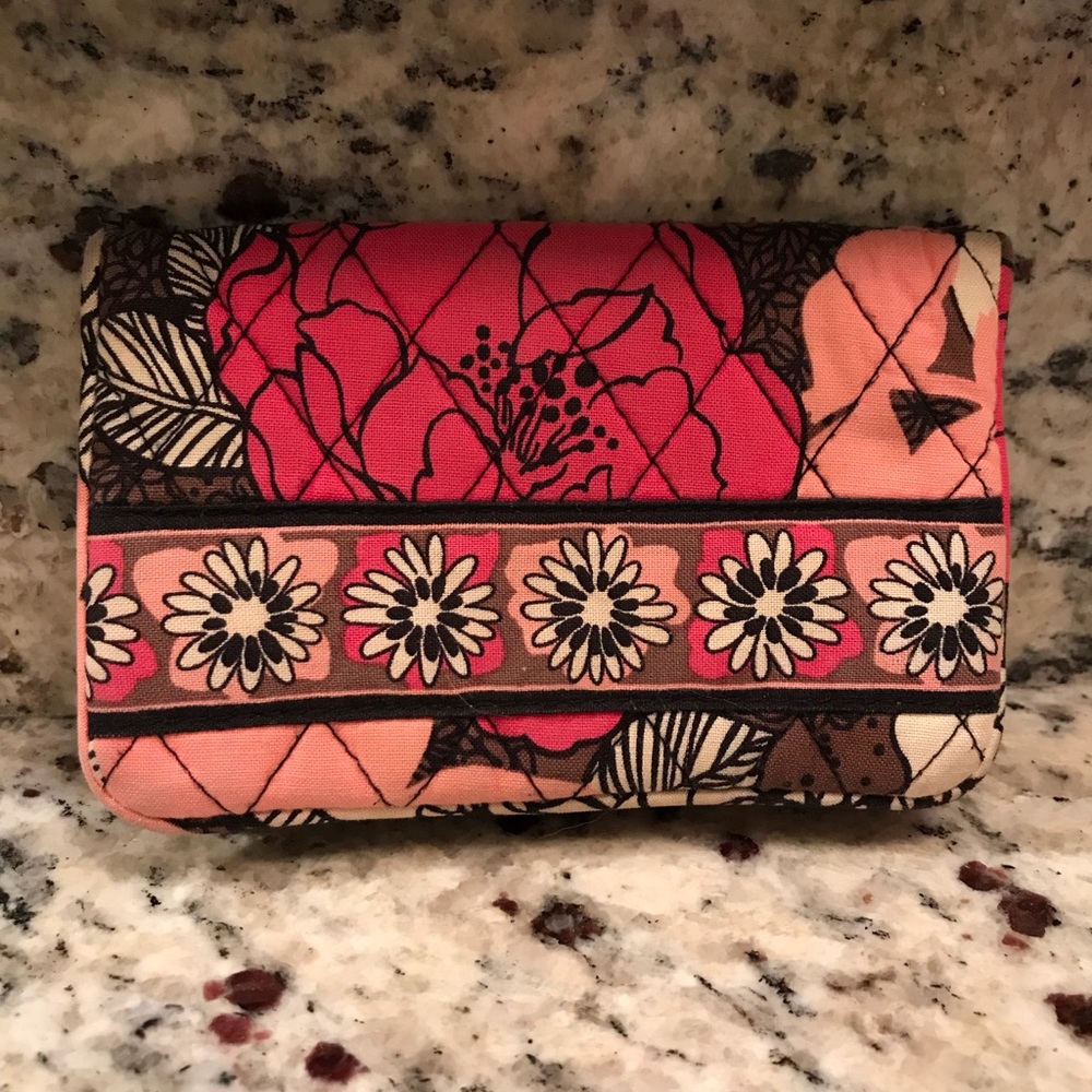 Vera Bradley wallet 🌸